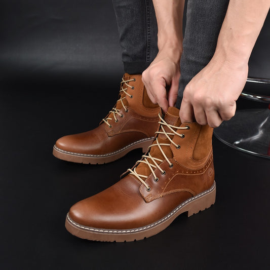 Bota de couro pontuda